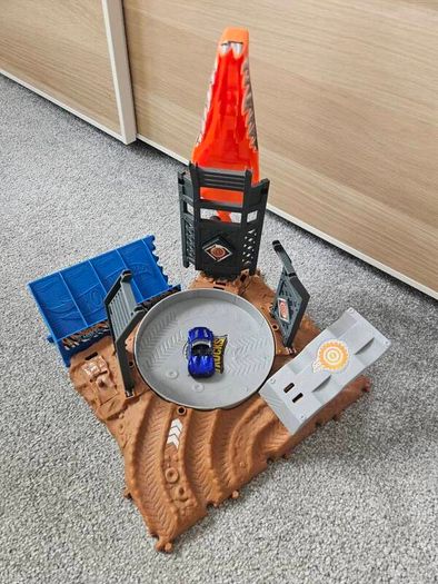 Hot wheels Spin out arena