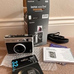 Fujifilm Instax Mini Evo - used once