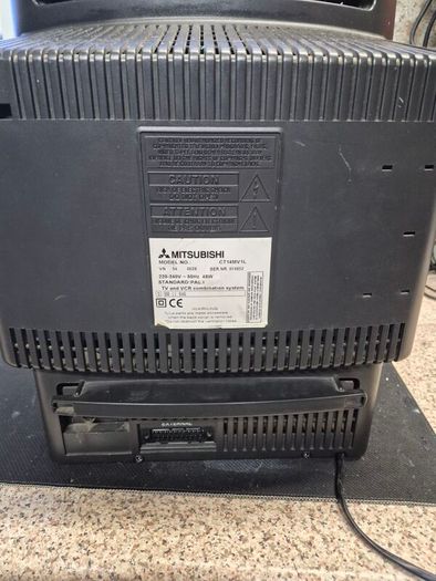 mitsubishi tv CT14MV1L Tv and VCR Combination System