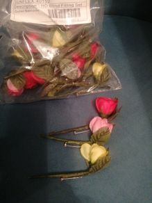 20 mixed coloured miniature roses