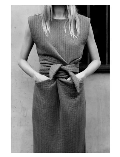Quilted sleeveless dress with pockets