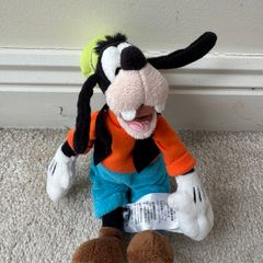 Disney Junior Mickey Mouse Clubhouse Goofy approx. 9" plush Used Please see pictures