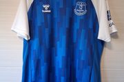 Everton Jersey.  Official Hummel Everton Pre Match Warm Up Jersey. Collect In Dublin Or Receive Via Post.