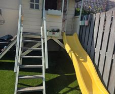 Kids play house