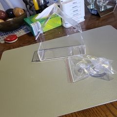 Bird feeder for windows
