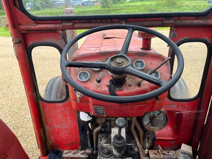 Massey Ferguson 135 8 SPEED