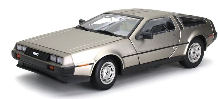 DeLorean 1:19 model