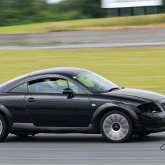 Audi TT Mk1 breaking