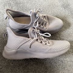 Grey Light Runners Size 5!