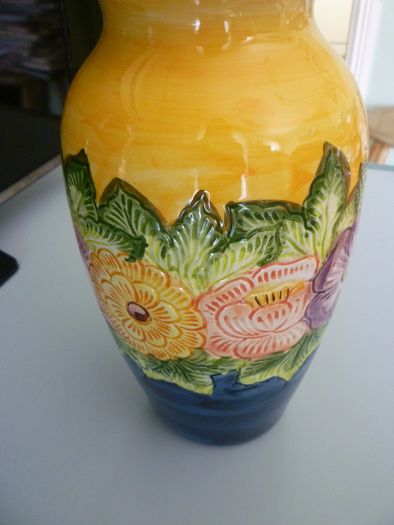 Ornamental Tall Decorative oriental Vase Immaculate