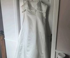 Ivory wedding dress