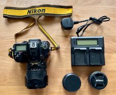 Nikon D7000 + Lens (2)