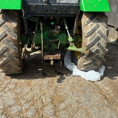 John Deere 2850