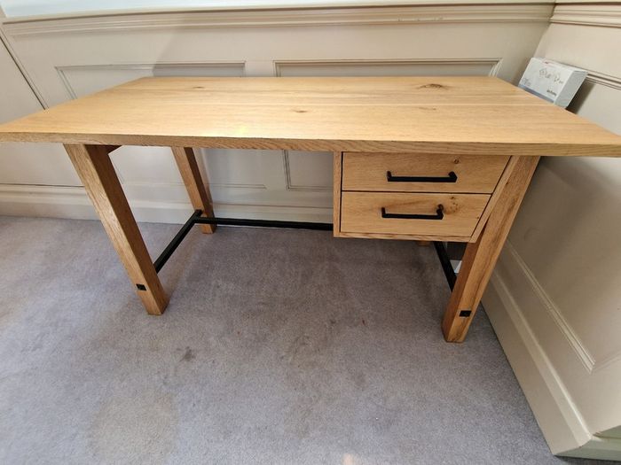 Solid office desk
