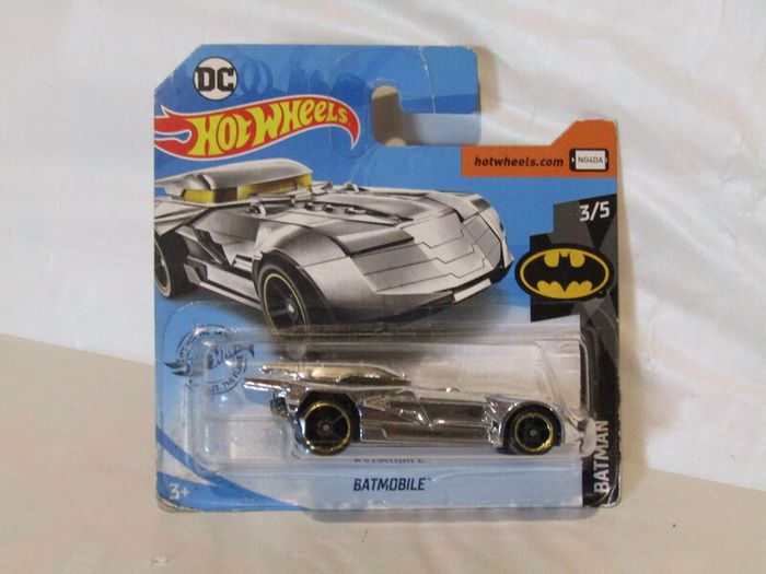 Hot Wheels Silver Chrome Batmobile Diecast Car Brand New Sealed