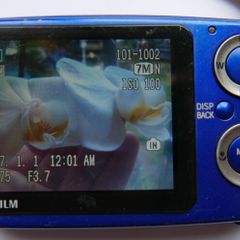 Fujifilm FinePix Z10fd 7.2 MP Digital Camera Blue - Working