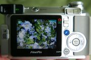 Fujifilm Finepix E Series E510 5.2MP Digital Camera, memory card and case