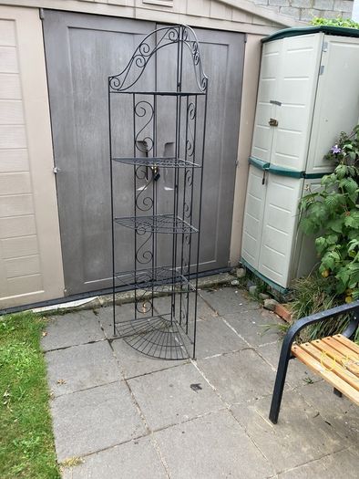 Folding metal shelving