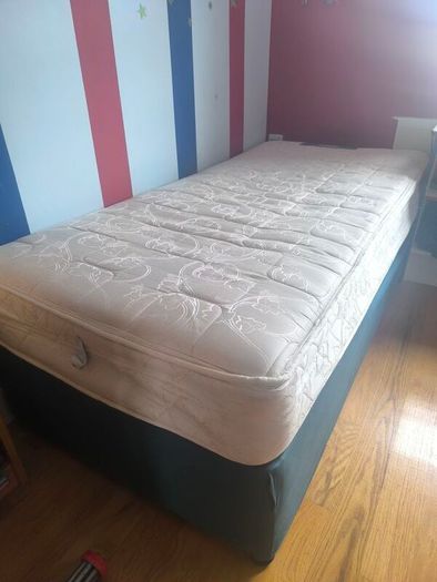 single bed with base