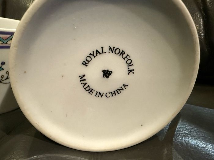 Royal Norfolk 2 Tea Cups