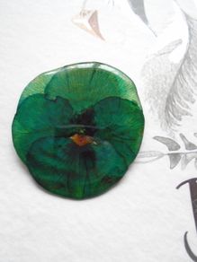 Brooch, Pansy brooch,Flower brooch,Resin jewellery,Jewellery
