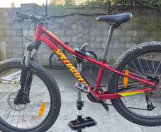 Specialized Kids Mountain bike 24 inch
