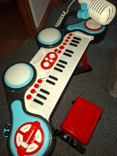 Free Childrens Piano set