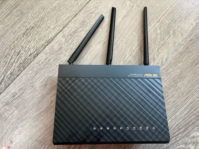 ASUS RT-AC68U Dual-Band Gigabit WiFi Router