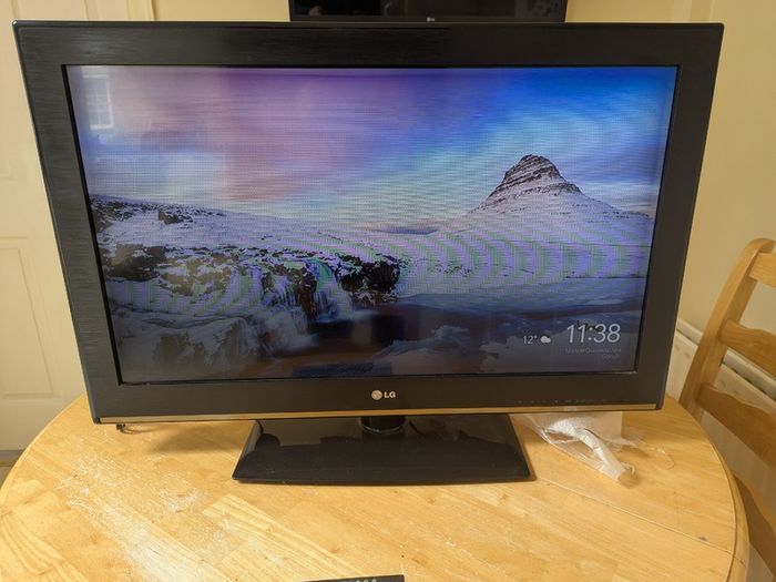 LG 32 inch HD ready TV