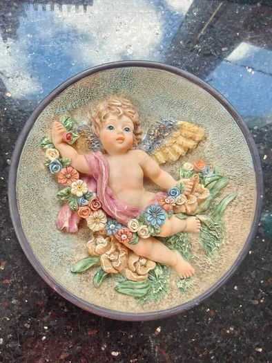 Hanging Cherub