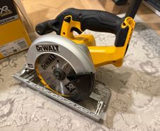 DeWalt DCS391 cordless circular saw