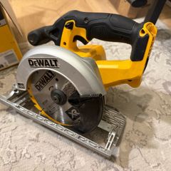 DeWalt DCS391 cordless circular saw