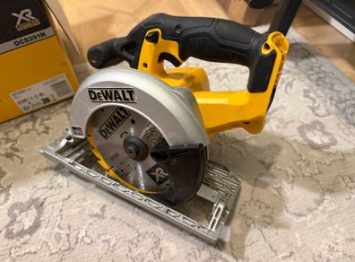 DeWalt DCS391 cordless circular saw
