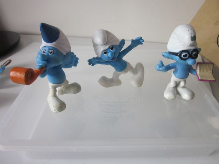 Eight 2013 Mc Donalds Smurfs 2 Movie Happy Meal Toys
