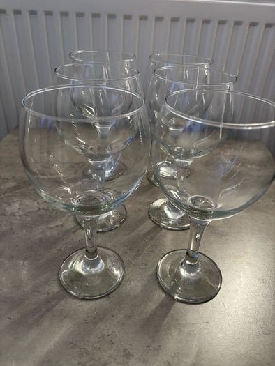 gin glasses