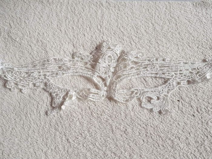 Lace eye mask