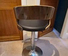 3 kitchen bar stools