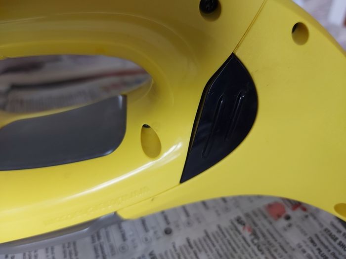 KARCHER Portable screen washer, in excellent condition, missing the the charger power supply