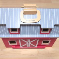 Melissa & Doug kids toy farmhouse