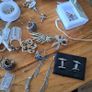 Mixed lot of jewellery, cuff links, Rosary beads, Vintage brooches,necklaces,earrings Image 3