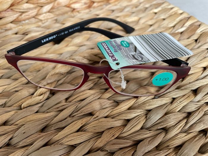reading glasses +1.00 Brand new