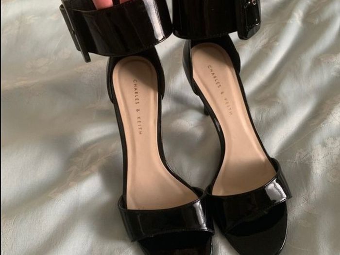 Charles and Keith stilettos Size 4