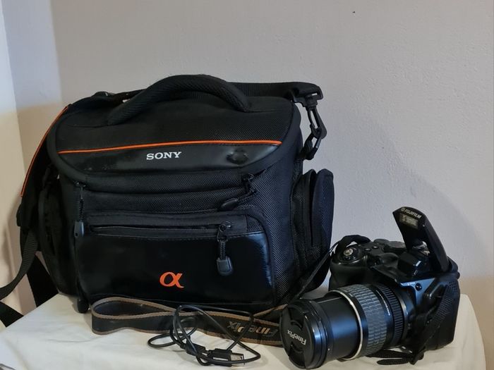 FinePix S9500 Digital camera with camera bag