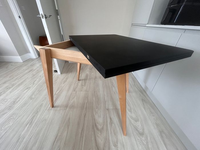 Extendable Dining Table