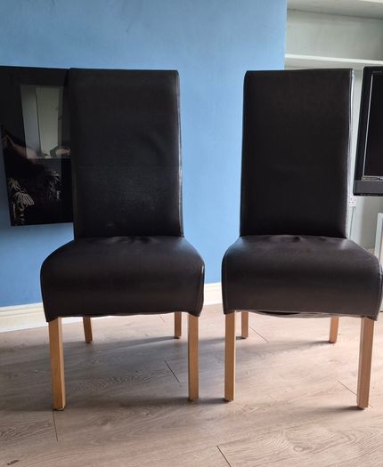4 High Back Dining Room Chairs