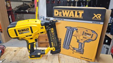 Dewalt DCN 680N Nail Gun