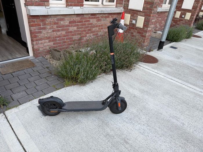 ninebot kickscooter f2 (Segway)