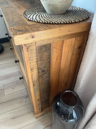Solid wood sideboard