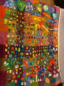 232 Kinder Surprise toys, Frozen, Minions, Marvel and more