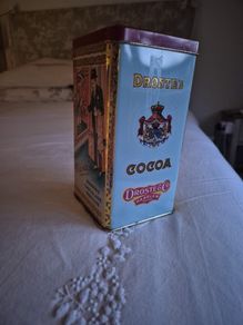 Old Vintage Tin